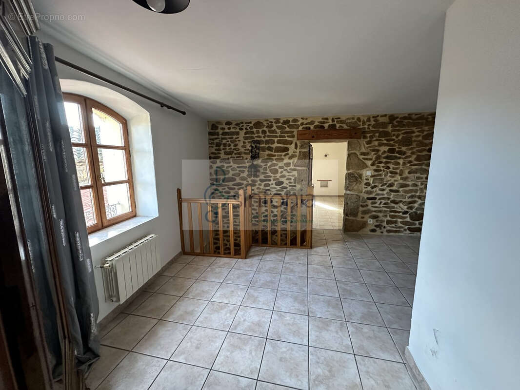 Maison à ALLEGRE-LES-FUMADES