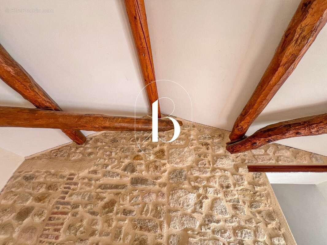 Maison à GOUDARGUES