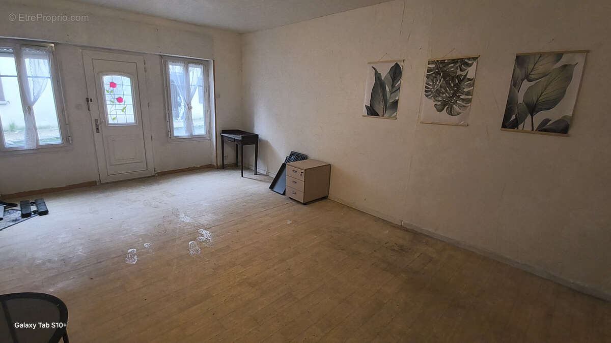 Maison à MAGNAC-BOURG