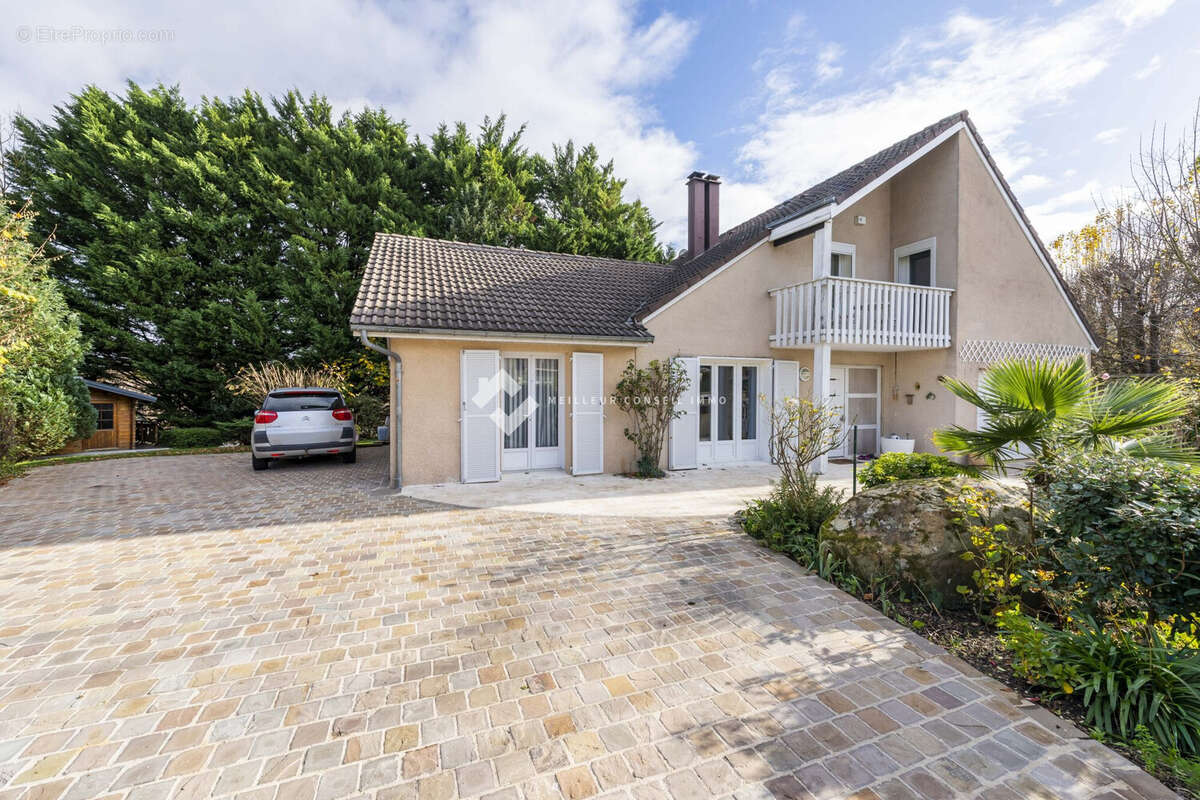 Maison à BOISSISE-LE-ROI
