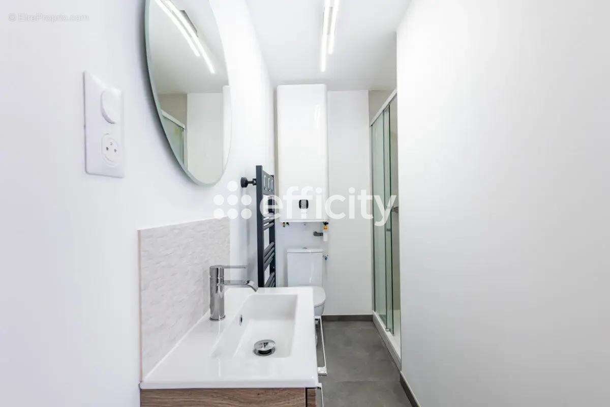 Appartement à SIX-FOURS-LES-PLAGES