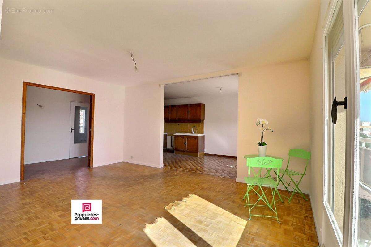 Appartement à MARSEILLE-12E