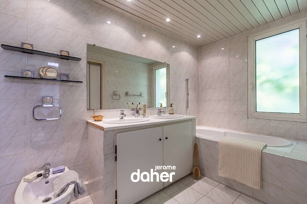 Maison à MARSEILLE-8E