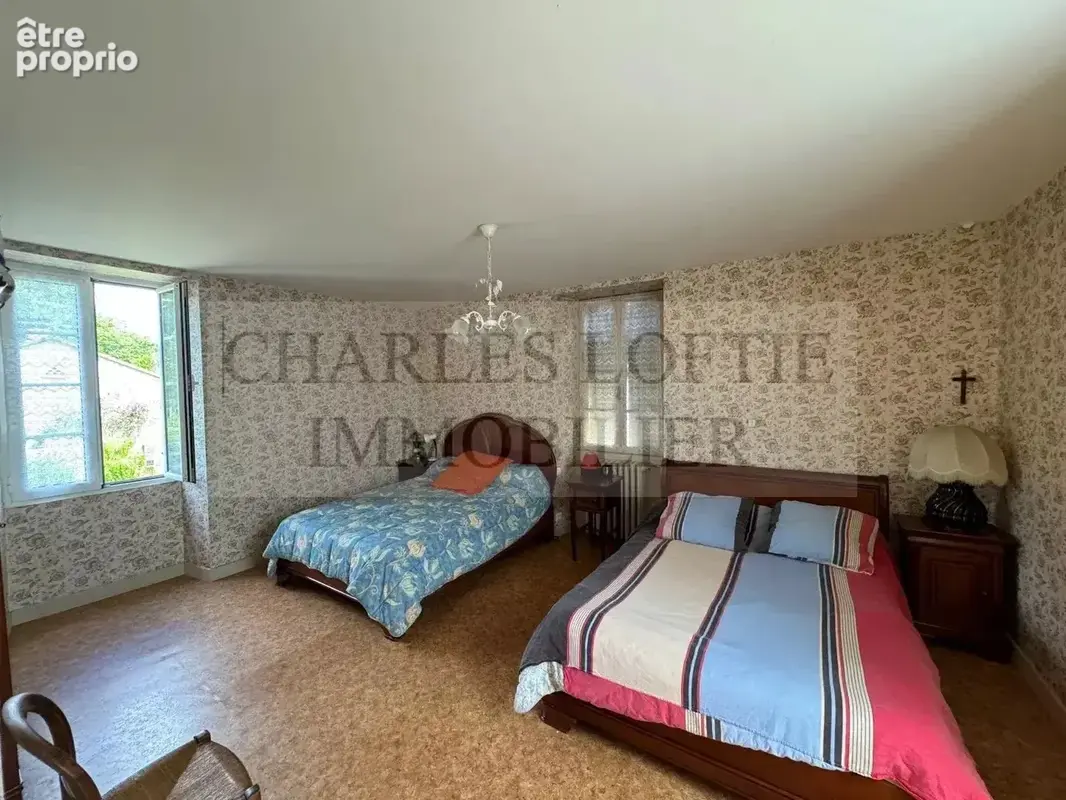 Belle propriété de caractère en pierre avec dépendances et gîte indépendant, 2.8 ha de terrain - photo 8