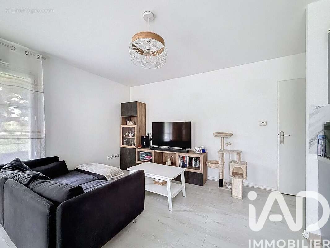 Photo 2 - Appartement à SAINT-PIERRE-DU-PERRAY