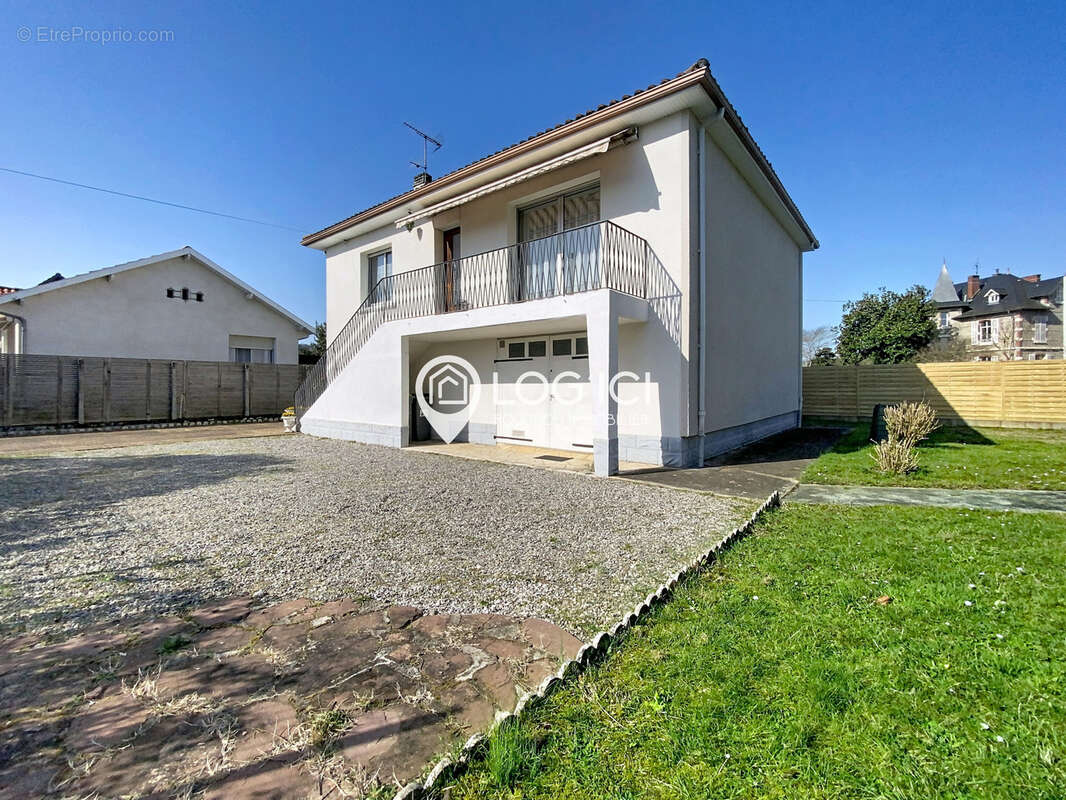 Maison à GELOS