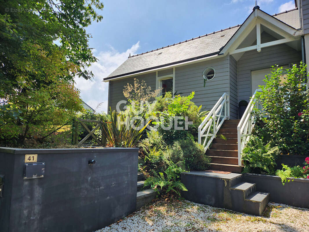 Maison à PLOUER-SUR-RANCE