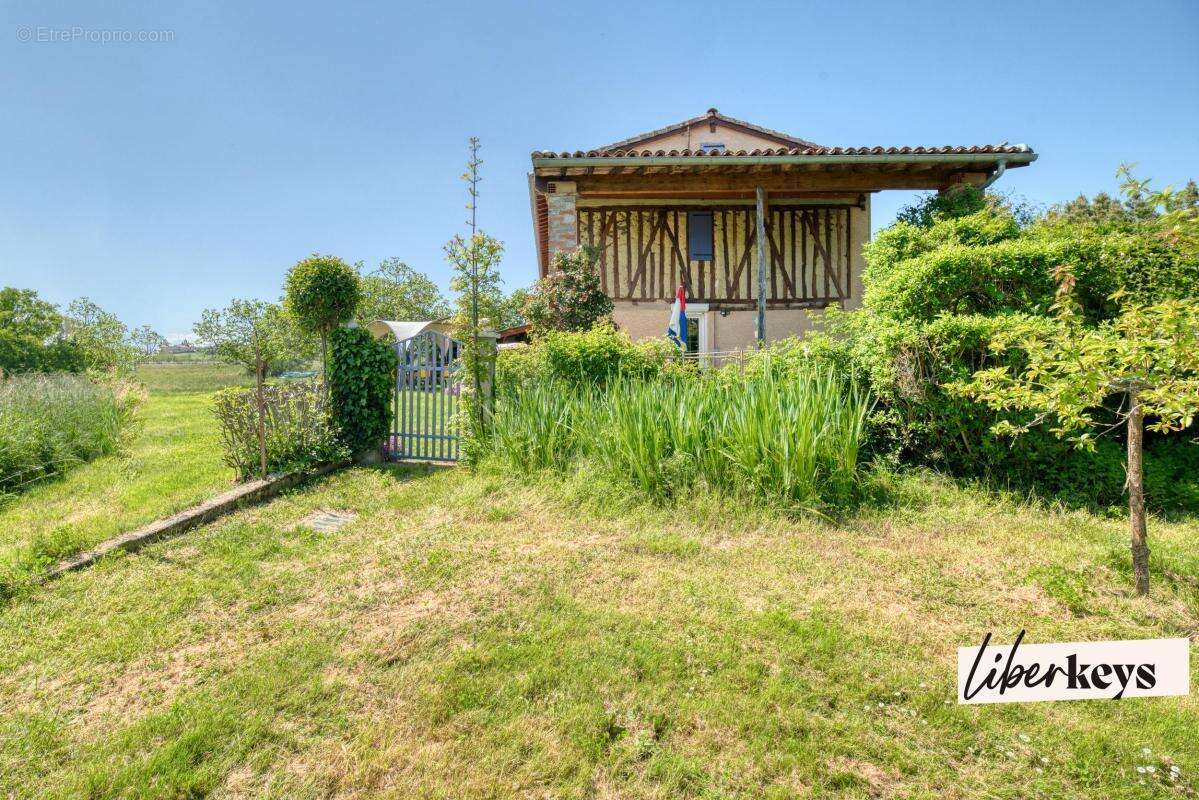 Maison longère T6 garage, annexes, terrain cadre exceptionnel - photo 18
