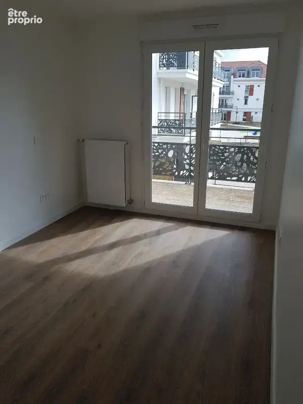 APPARTMENT T2 ( Résidence carre du parisis ) - photo 9