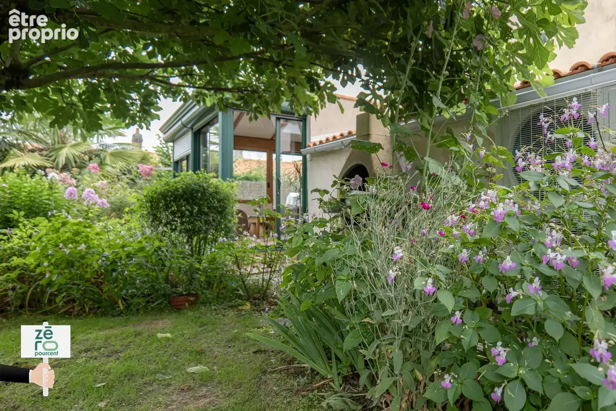 Maison familiale en pierre avec 4 chambres, bureau, garage et potentiel locatif à La Chaize-le-Vicomte - photo 4