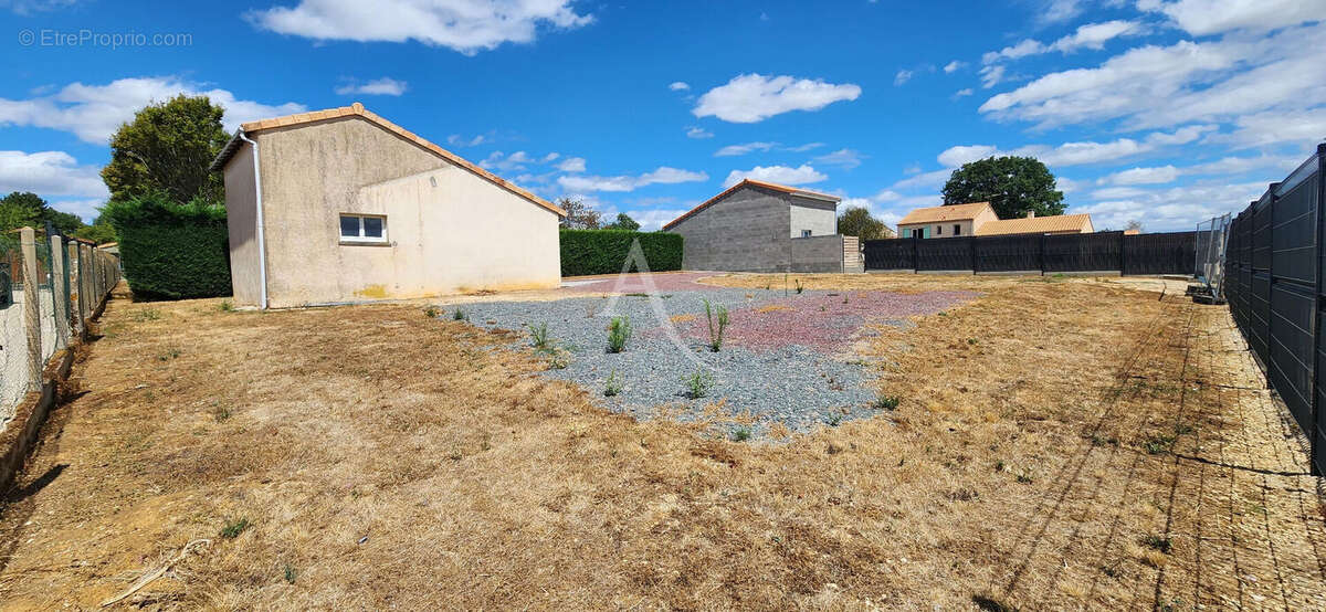 Vivonne - terrain constructible viabilise- garage - photo 6