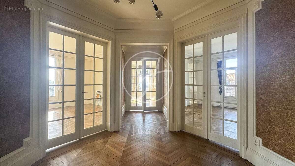 Appartement à LA MADELEINE