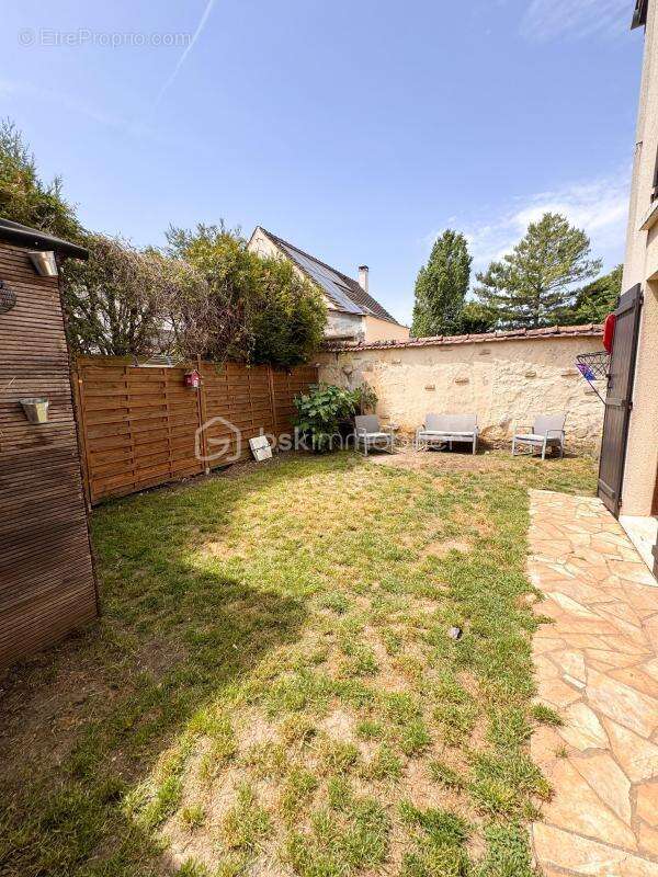 MAISON F5  4 Chambres -ROISSY EN BRIE- Combles Aménagés- Jardin -Garage - Centre Ville - photo 11