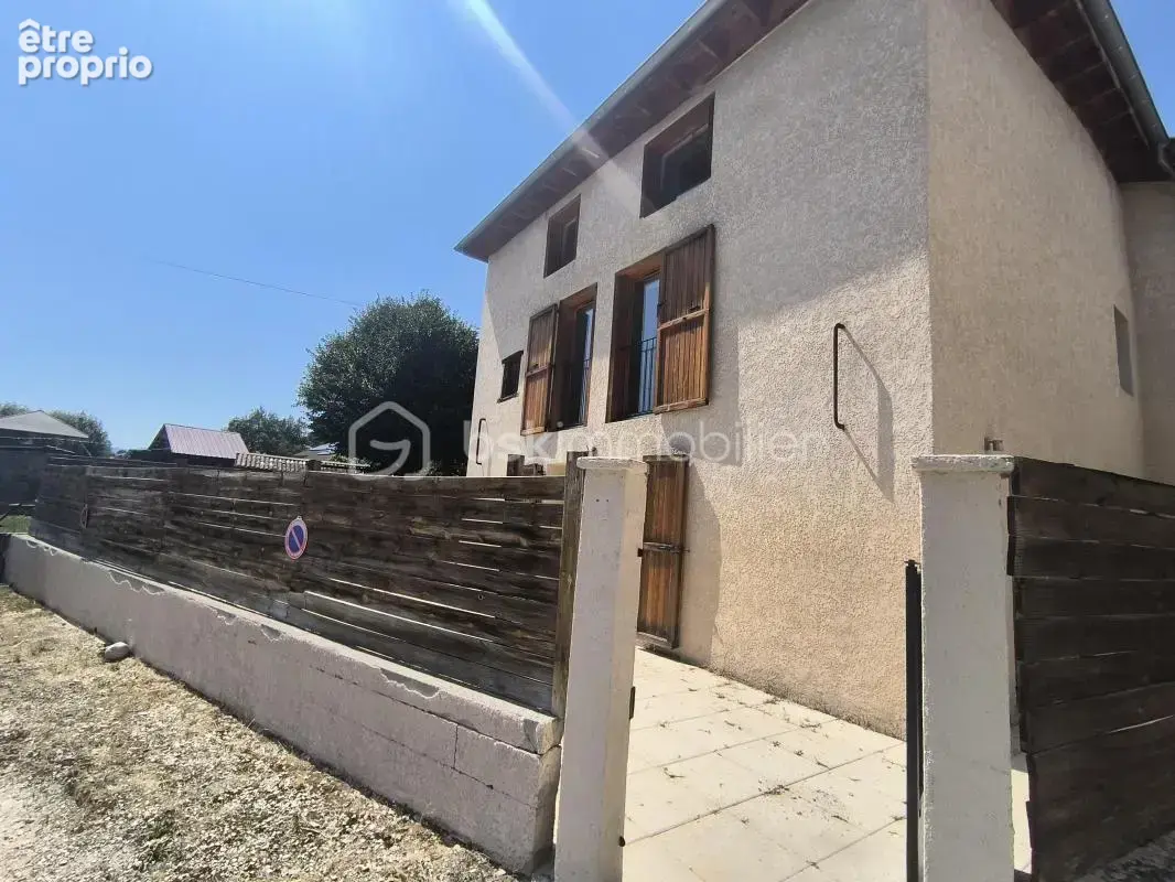  Maison de ville 130 m² rénovée – Terrasse 65 m² – 2 parkings - photo 1