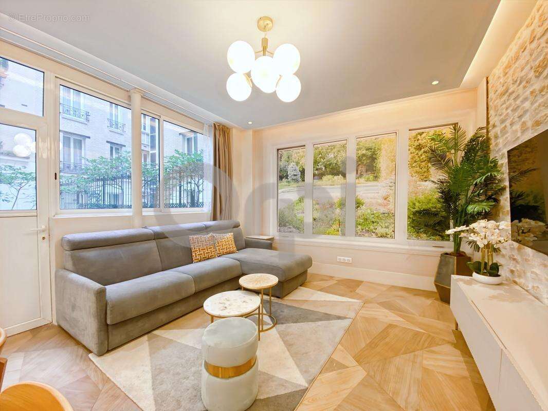 Appartement à PARIS-20E