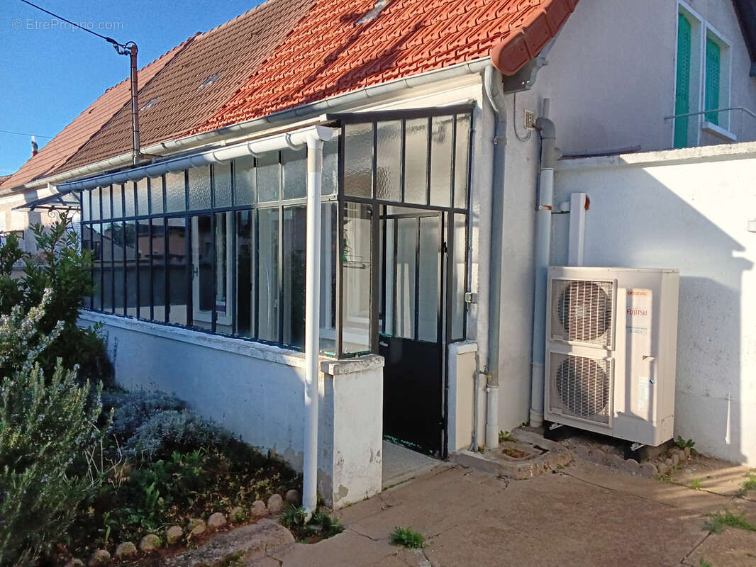 Maison à NERONDES