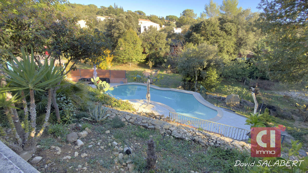 Maison à SAINTE-ANASTASIE-SUR-ISSOLE