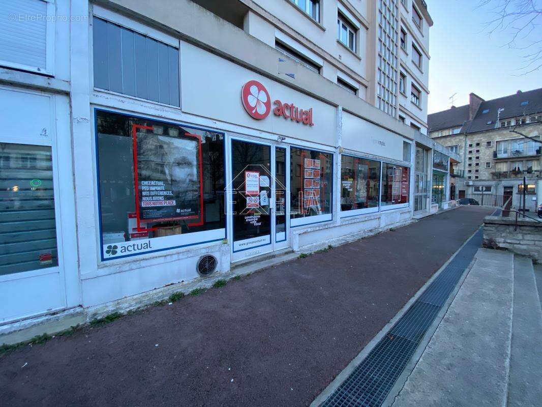 Commerce à MANTES-LA-JOLIE