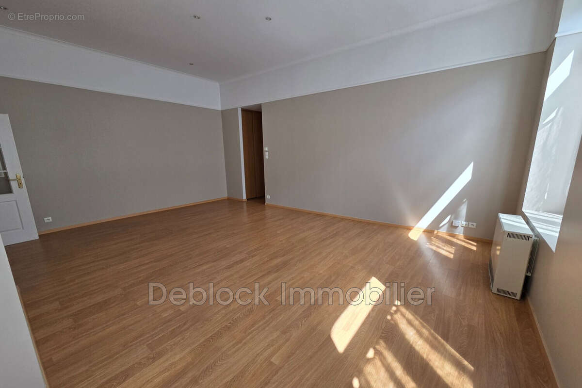 Appartement 81 m² à Bergues  - photo 6