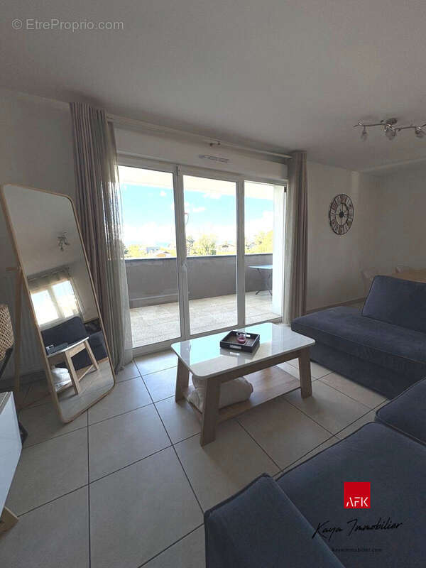 Appartement à CRANVES-SALES