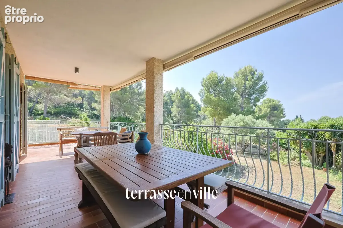 La ciotat - villa de caractere t6 - 270m2 - terrasse - parcelle 6000m2 - 1655000€ - photo 3