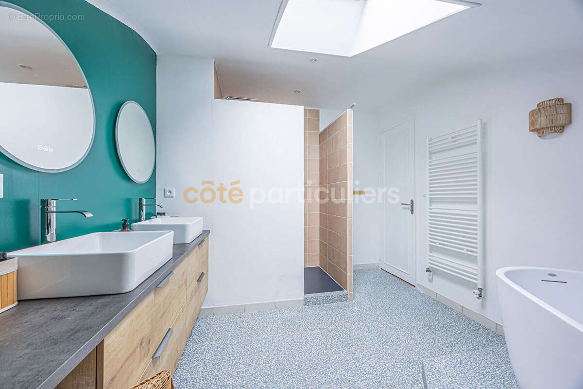 Maison à BOUGUENAIS