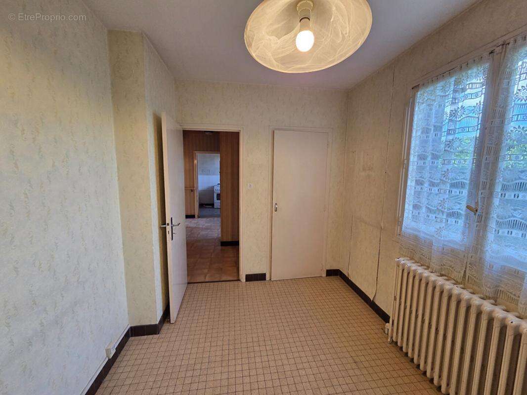 Maison à MONTELIMAR