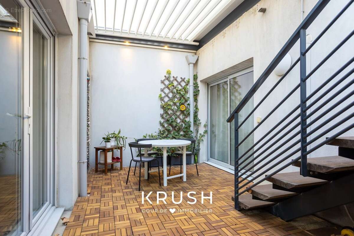 Appartement à MARSEILLE-1E