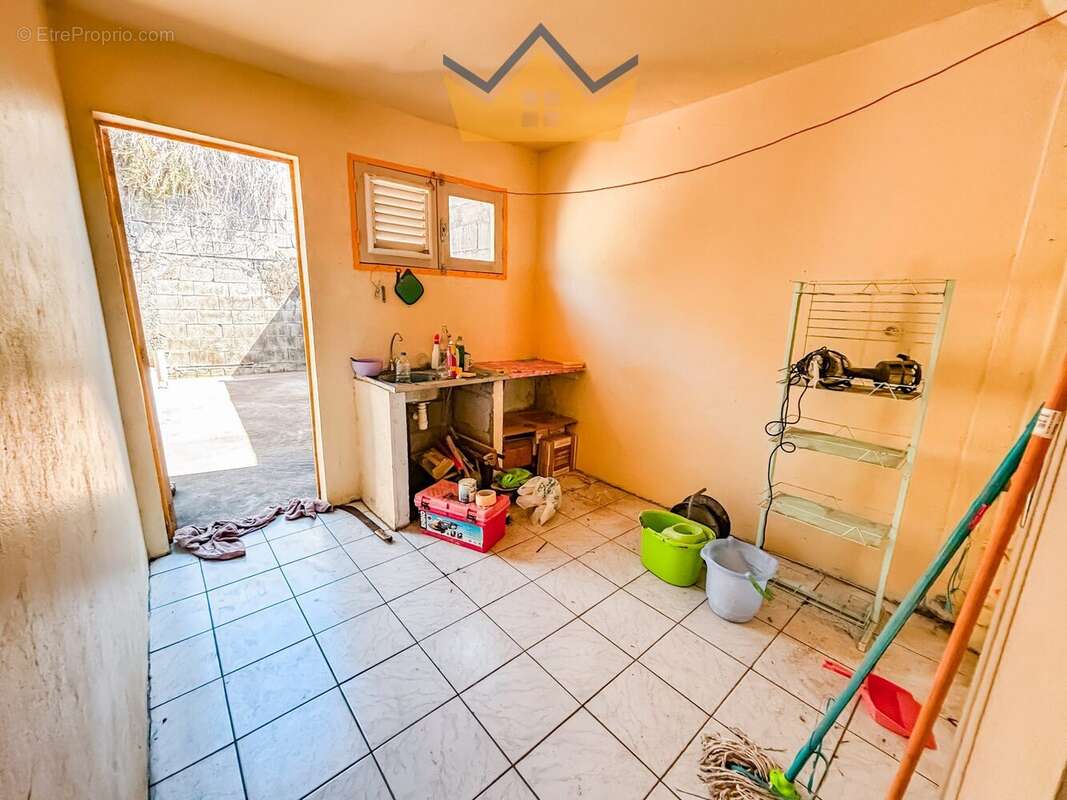 Maison 65 m² à Le Carbet  - photo 7