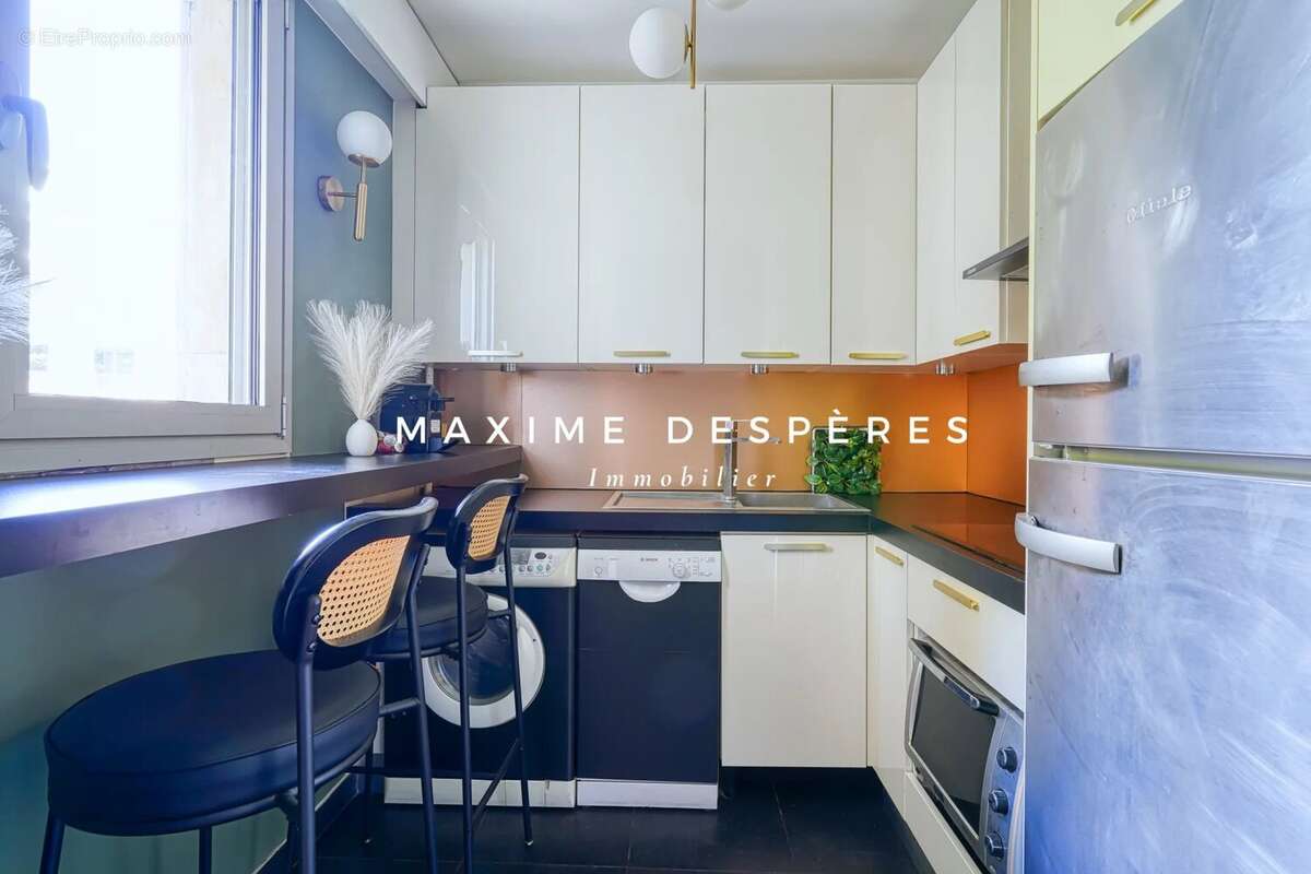 Appartement à NEUILLY-SUR-SEINE