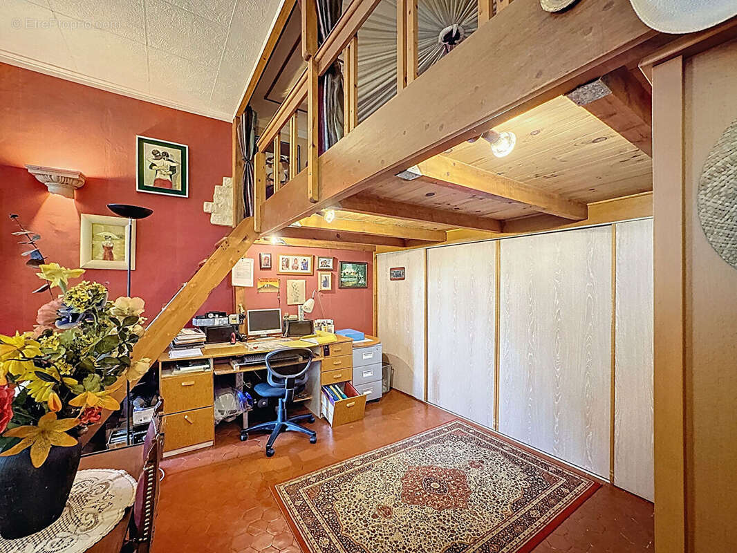 Appartement à MARSEILLE-2E