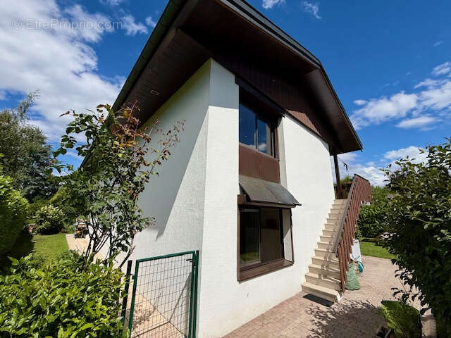Maison à PREVESSIN-MOENS