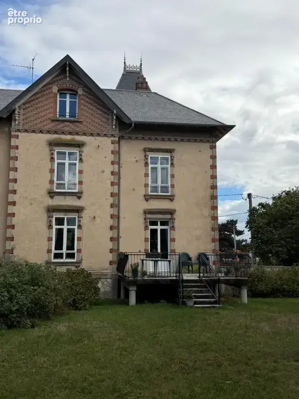 LUNÉVILLE – RARE ! Élégant hôtel particulier des années 1900 – 160 m² – 5 chambres – Terrain 674 m² - photo 3