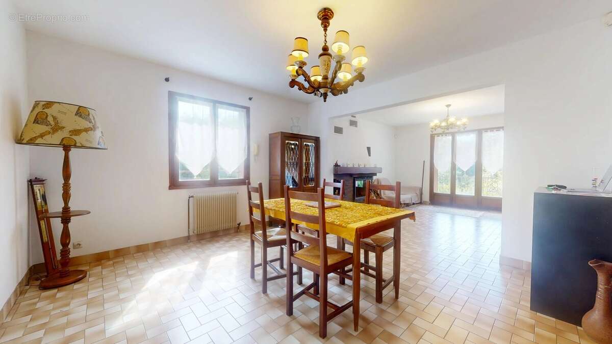 Maison à LES PAVILLONS-SOUS-BOIS