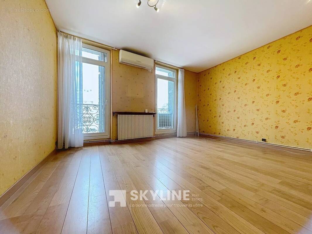 Appartement à MARSEILLE-2E