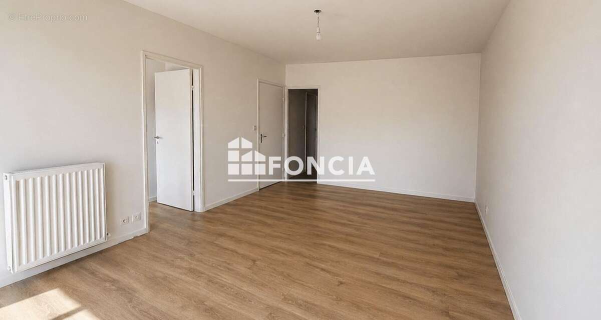 Appartement à VILLENEUVE-LES-AVIGNON