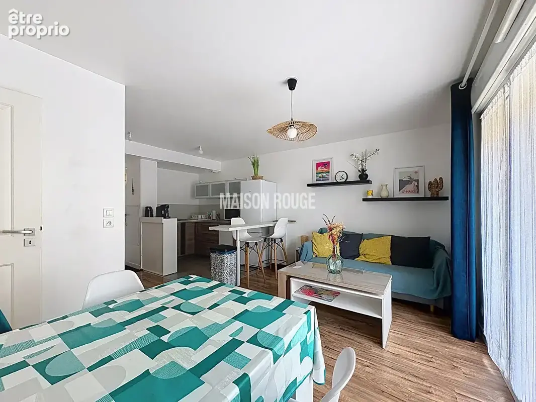 Appartement T2  avec terrasse et parking  à Dinard, proche marché et plages - photo 8