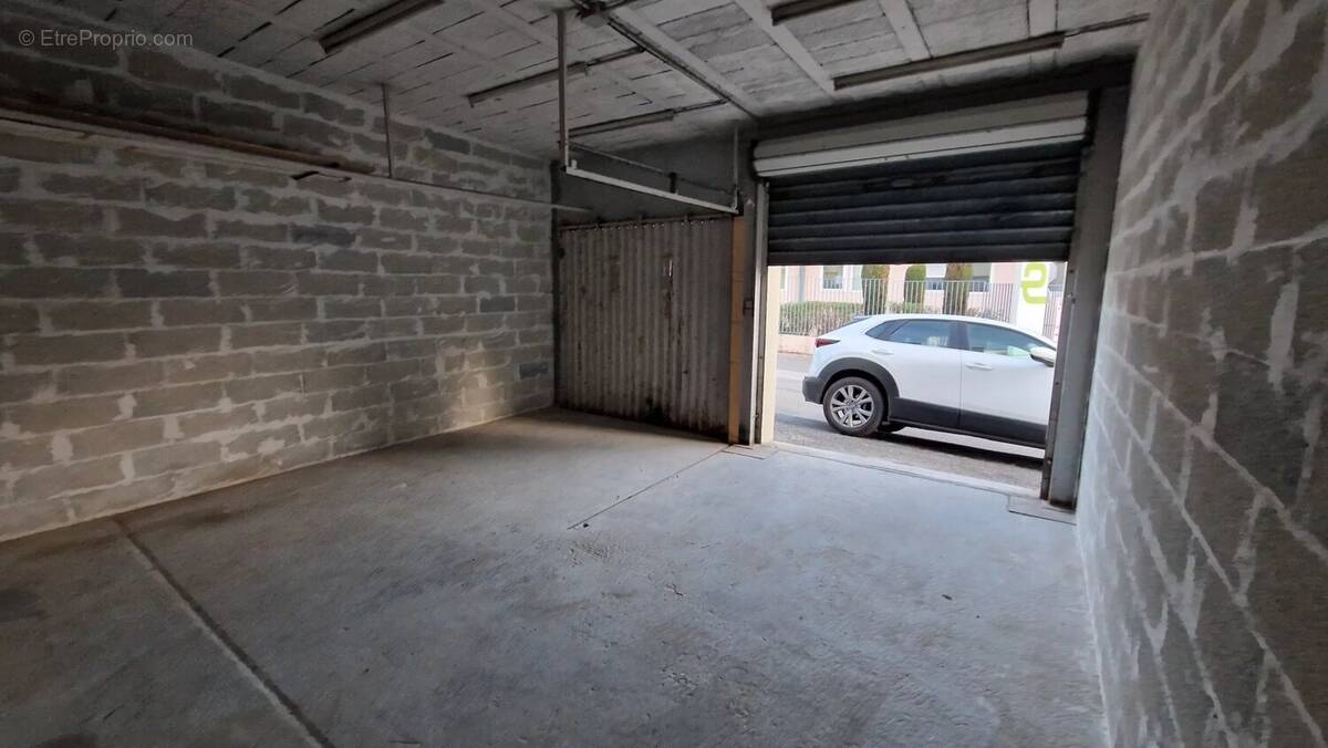 Parking à GRASSE