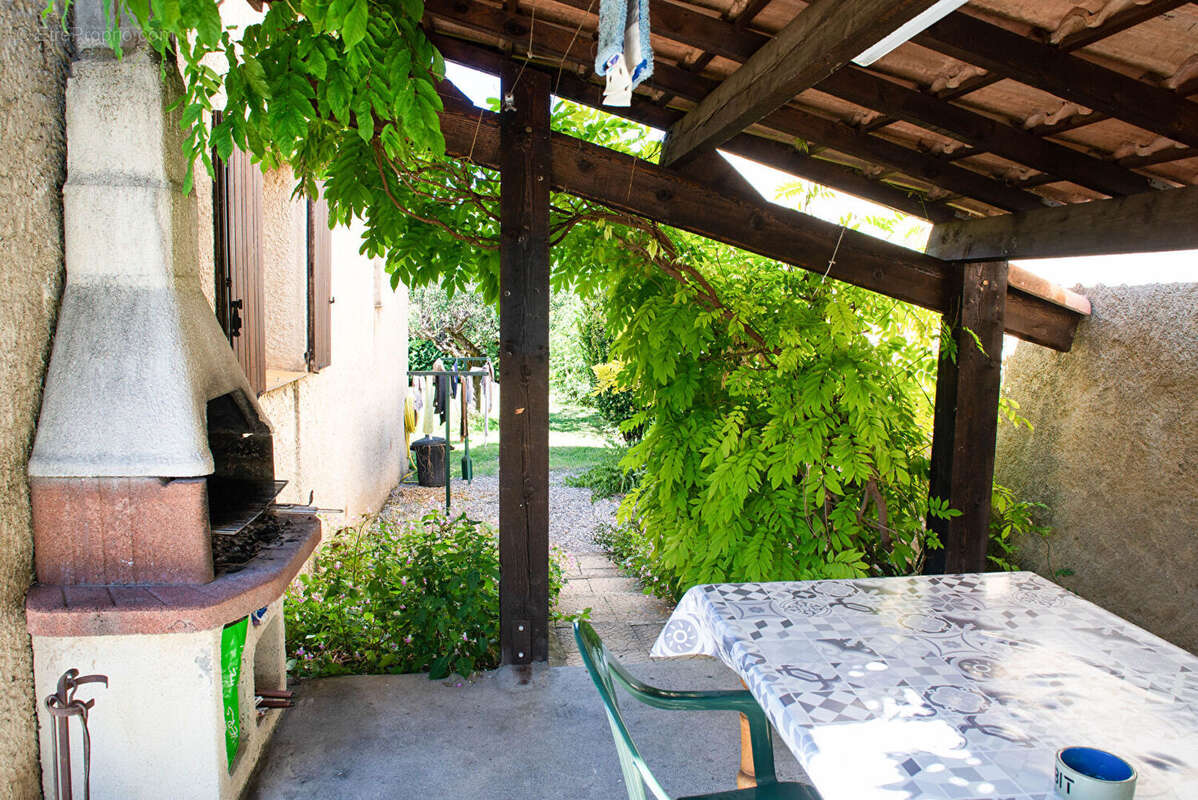 Maison à LE CHAFFAUT-SAINT-JURSON