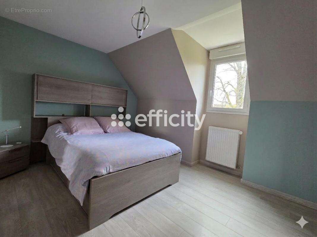 Maison à LE PERRAY-EN-YVELINES