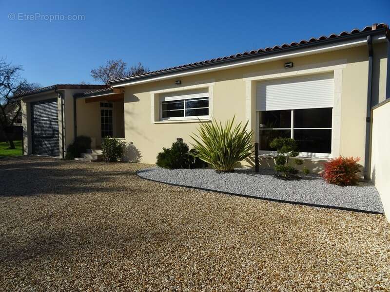 Maison à CHAMPNIERS