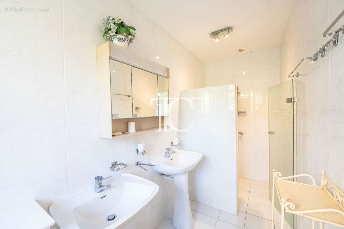 Maison à SAINT-PAUL-LE-JEUNE