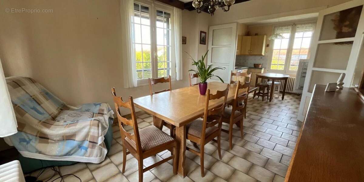 Maison à COMPERTRIX