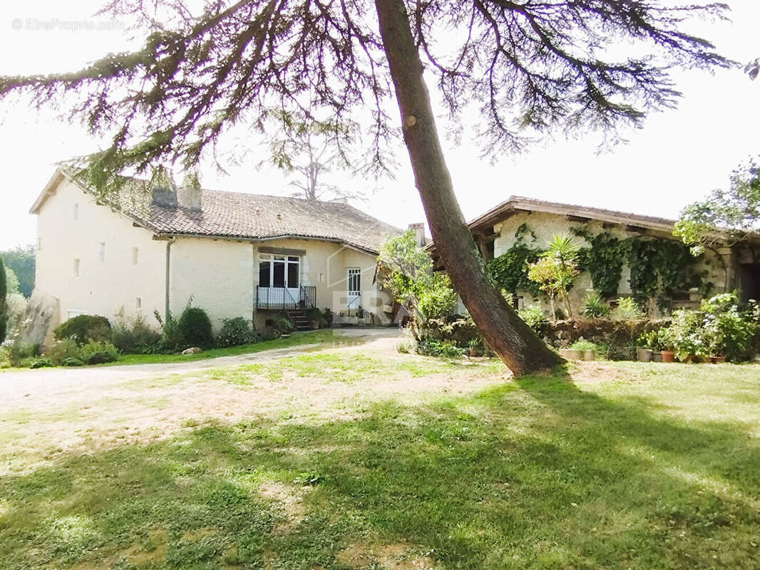 Maison à MONTCARET