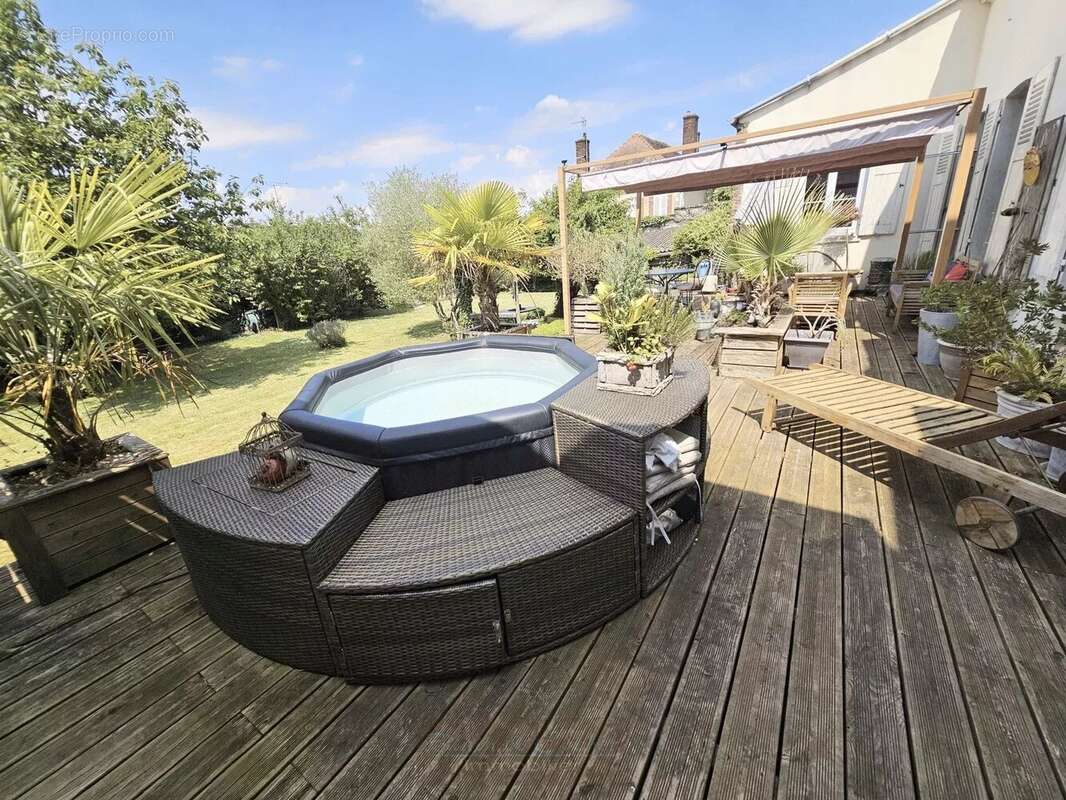 Maison à FERRIERES-EN-GATINAIS