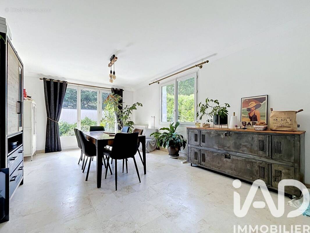 Photo 1 - Maison à BOUGUENAIS