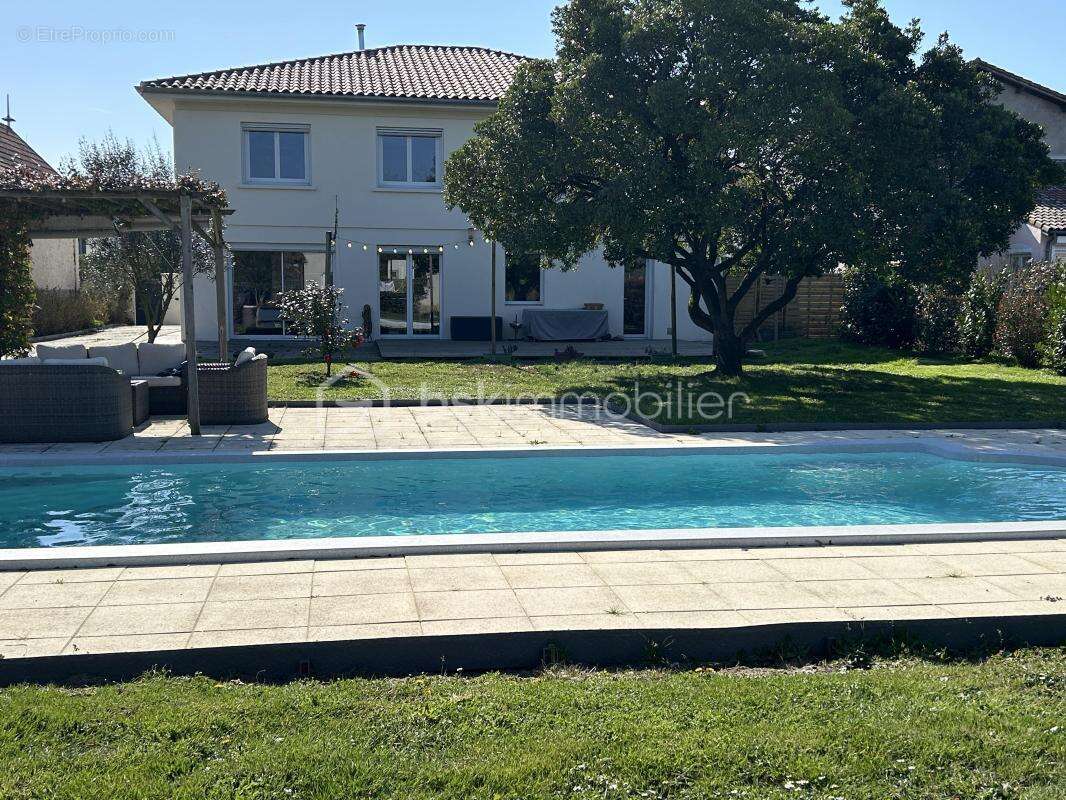 Maison à LE PASSAGE