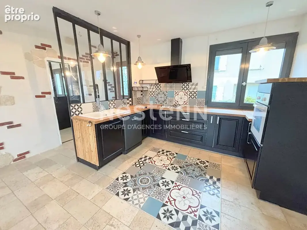 Maison de 68m² à GISORS -  2 chambres - Sous-sol total et combles aménageables - 435m² de terrain avec piscine - photo 4