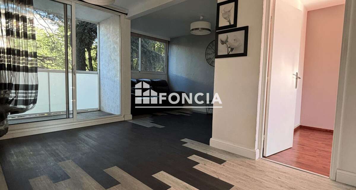 Appartement à SAVIGNY-SUR-ORGE