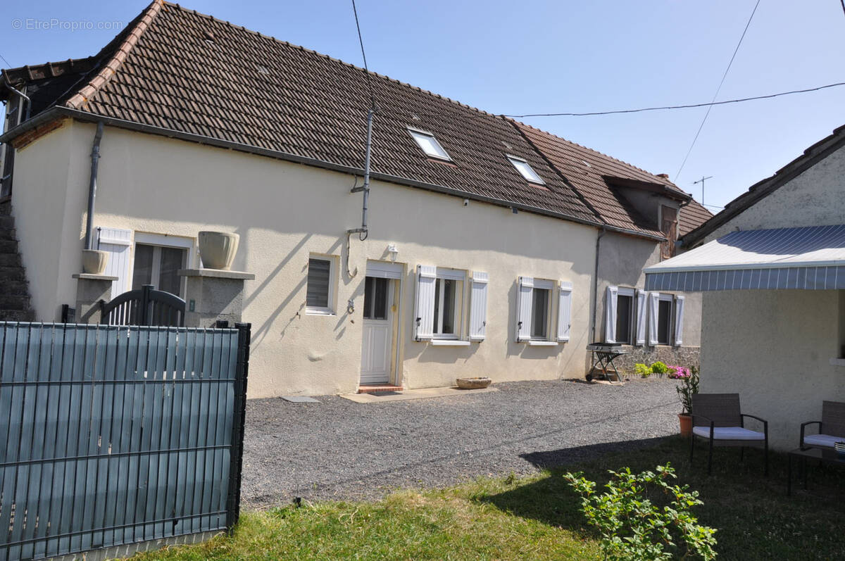 Maison à JALIGNY-SUR-BESBRE